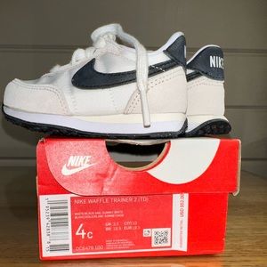 Nike Waffler Trainer - size 4C